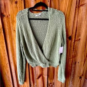 Elegant Green Women's Sweater
